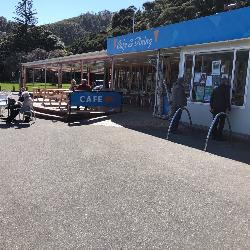 Days Bay Pavillion - Pizza Near Me - Lower Hutt, WGN