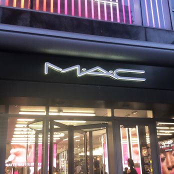 MAC Cosmetics - Makeup Artists Near Me - Chicago, Illinois