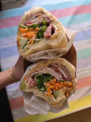 Bánh Mì Cô Út 2 by null