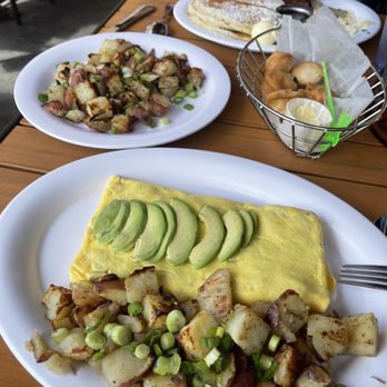 Chad's - Breakfast & Brunch Near Me - Santa Barbara, California