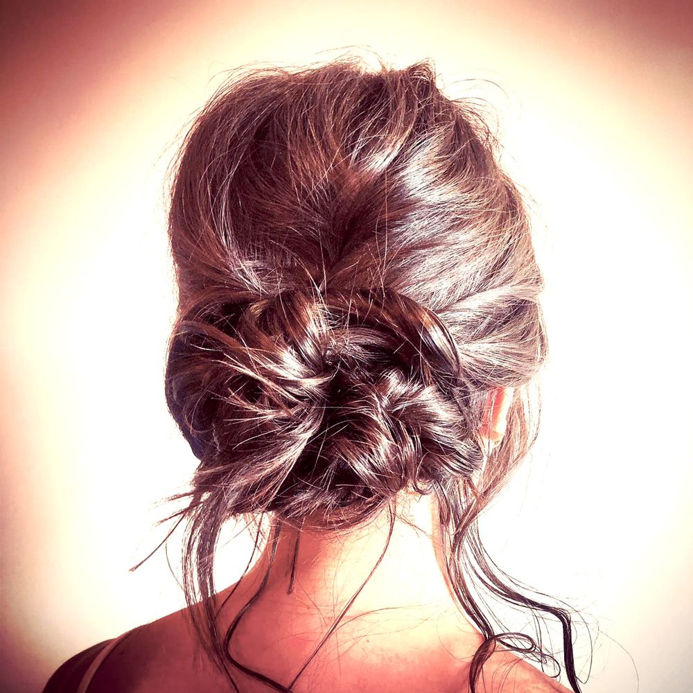 True Essence Salon & Day Spa Logo