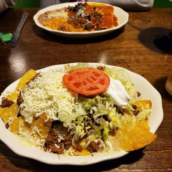 Cinco De Mayo - Beef nachos supreme - Mexican Near Me - Saint Augustine, Florida Cinco De Mayo - Beef nachos supreme - Mexican Near Me - Saint Augustine, Florida