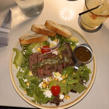 Moxies - Steak Salad - Lounges Near Me - Miami, Florida Moxies - Steak Salad - Lounges Near Me - Miami, Florida