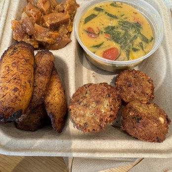 Kianga's Kitchen - Plantains, Tuscan veggie soup, Akara Patties - Vegan Near Me - Knoxville, Tennessee