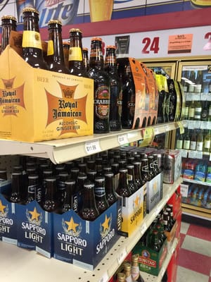 Lee's Discount Liquor by null