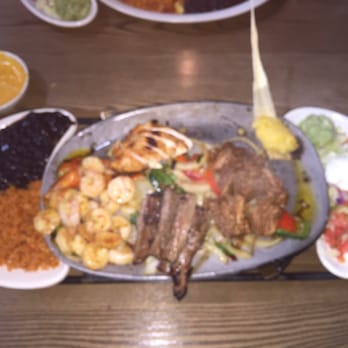 Chevys Fresh Mex - Mixed Grill Fajitas - Mexican Near Me - Clifton, New Jersey