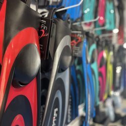 WonderLost Scuba Adventures - Assorted fins