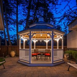 Best Western The Inn & Suites Pacific Grove - Gazebo