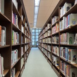 Hussey-Mayfield Memorial Public Library