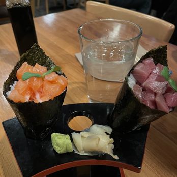 Kazoku - hand rolls - salmon and tuna - Sushi Bars Near Me - Edmonds, Washington Kazoku - hand rolls - salmon and tuna - Sushi Bars Near Me - Edmonds, Washington