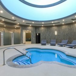 Spa Aquae - Spa Aquae offers hot and cold plunge pools and waterfall showers.