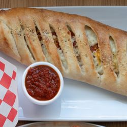 Moncheese Pizza