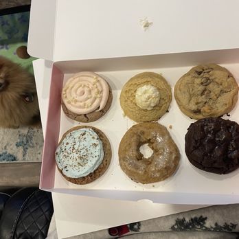 Crumbl - White Plains - Cookies from March 2024 - Bakeries Near Me - Hartsdale, New York Crumbl - White Plains - Cookies from March 2024 - Bakeries Near Me - Hartsdale, New York