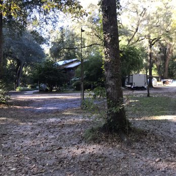 Ichetucknee Springs Campgrounds - Looking back at the clubhouse from site 17 - Campgrounds Near Me - Fort White, Florida Ichetucknee Springs Campgrounds - Looking back at the clubhouse from site 17 - Campgrounds Near Me - Fort White, Florida