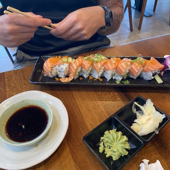 Toro Sushi - Alaska Roll - Sushi Bars Near Me - Winchester, California Toro Sushi - Alaska Roll - Sushi Bars Near Me - Winchester, California