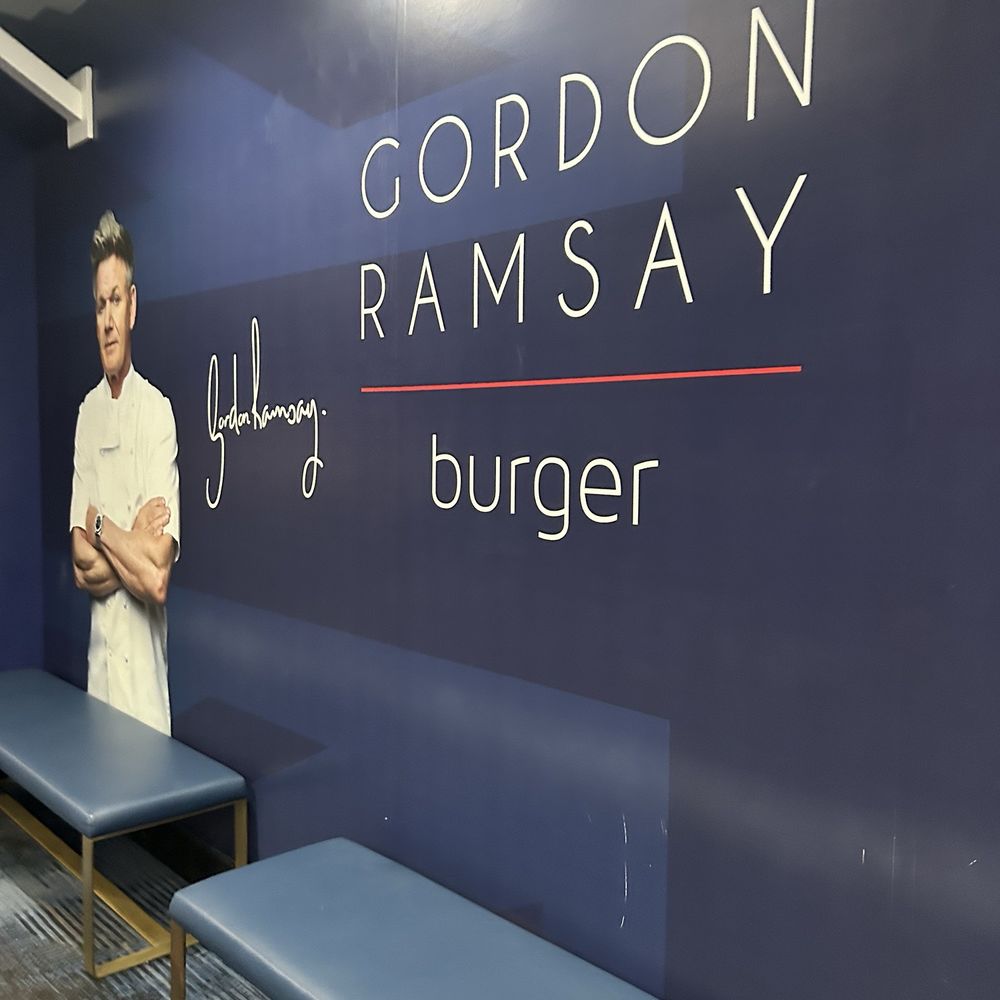 Gordon Ramsay Burger - Waiting area - Burgers Near Me - Las Vegas, Nevada Gordon Ramsay Burger - Waiting area - Burgers Near Me - Las Vegas, Nevada