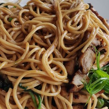 Yard House - SESAME CHICKEN & NOODLES spinach, asparagus, edamame, smoked tofu, shiitake mushrooms, green onions - Vegetarian Near Me - Gaithersburg, Maryland Yard House - SESAME CHICKEN & NOODLES spinach, asparagus, edamame, smoked tofu, shiitake mushrooms, green onions - Vegetarian Near Me - Gaithersburg, Maryland