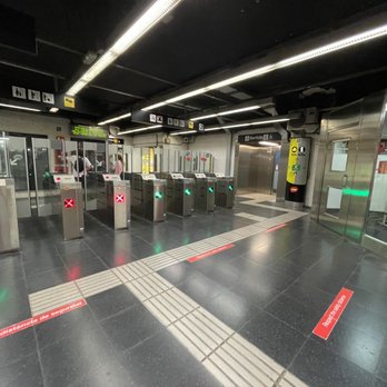 Estació Espanya - Train Stations Near Me - Barcelona, B