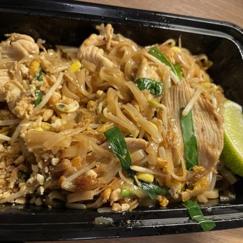 Block 9 Thai Street Eats - Chicken Pad Thai - Thai Near Me - Las Vegas, Nevada
