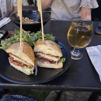 Ghost Town Brewing - Laurel - Fried chicken sandwich and spiced apple cider - Breweries Near Me - Oakland, California Ghost Town Brewing - Laurel - Fried chicken sandwich and spiced apple cider - Breweries Near Me - Oakland, California
