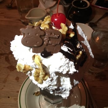 Peter Luger - Sundae! - Steakhouses Near Me - Brooklyn, New York