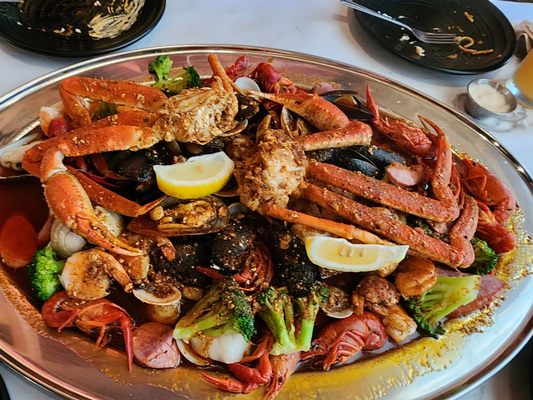 Shaking seafood by null