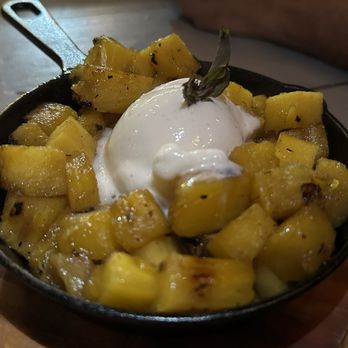 Campestre - Grilled pineapple with Ice cream - Argentine Near Me - Puerto Escondido, OAX Campestre - Grilled pineapple with Ice cream - Argentine Near Me - Puerto Escondido, OAX