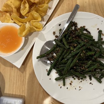 Cubist Circle - B6. Crab Rangoon - Chinese Near Me - Weymouth, Massachusetts