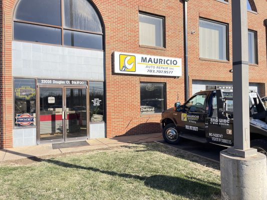 Mauricio Auto Repair