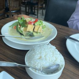 Green Curry Chicken, Served with White Rice