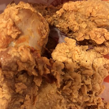 Popeyes Louisiana Kitchen - Dry old chicken, tasted like it was recycled probably from the day before. - Fast Food Near Me - Tomball, Texas