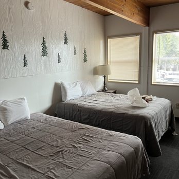 Diamond Lake Resort - Resorts Near Me - Diamond Lake, Oregon Diamond Lake Resort - Resorts Near Me - Diamond Lake, Oregon
