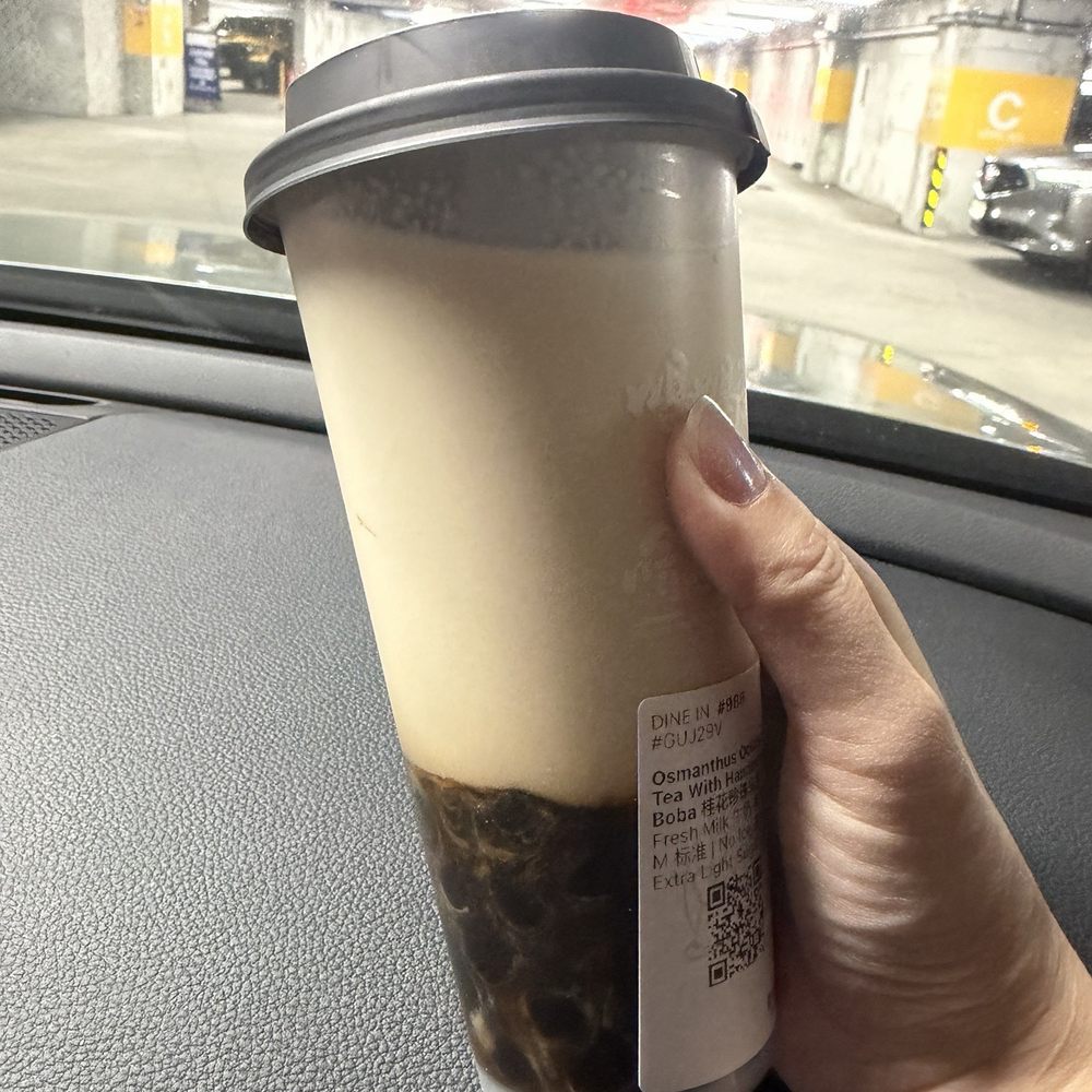 ChaHalo - Osmanthus Oolong Milk Tea with bubbles - Bubble Tea Near Me - Flushing, New York