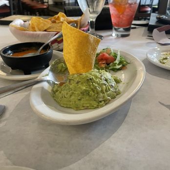 Mom's Old Recipe Mexican Restaurant - Guacamole appetizer - Mexican Near Me - Chicago, Illinois Mom's Old Recipe Mexican Restaurant - Guacamole appetizer - Mexican Near Me - Chicago, Illinois