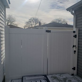 Ergeon - Fences & Gates Near Me - Chicago, Illinois