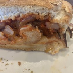 Chicken Sandwich ( chicken marinara, Carmelo Ed onions, mushrooms and provolone cheese)
