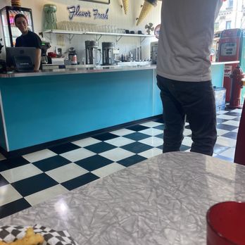 Dutch Mill Diner - Diners Near Me - Tillamook, Oregon Dutch Mill Diner - Diners Near Me - Tillamook, Oregon