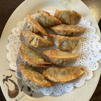 Halmae Noodle - Fried dumplings with beef and chives - Korean Near Me - Palisades Park, New Jersey