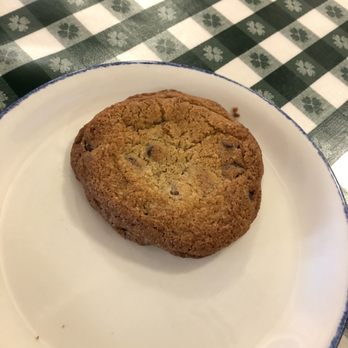 Mia's Table - Chocolate chip cookie - American Near Me - Houston, Texas Mia's Table - Chocolate chip cookie - American Near Me - Houston, Texas
