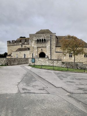 Leeds Castle by null