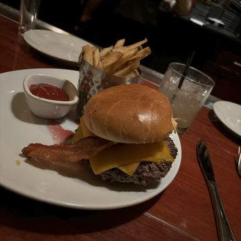 Fleming’s Prime Steakhouse & Wine Bar - California burger - Steakhouses Near Me - Edgewater, New Jersey