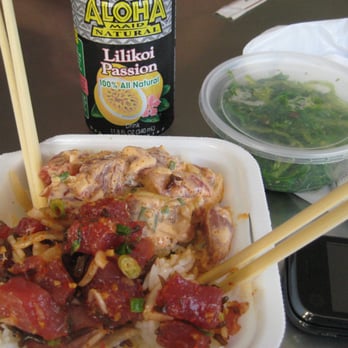 Ono Seafood - half and half hawaiian and spicy poke meal and a 1/4 lb seaweed salad all less than $9 - Seafood Near Me - Honolulu, Hawaii