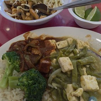 La Flor De Loto - Vegan buffet items: pozole, steamed veggies, cactus and tofu in green sauce, mole and tofu, fruit dessert, rice - Mexican Near Me - South Gate, California La Flor De Loto - Vegan buffet items: pozole, steamed veggies, cactus and tofu in green sauce, mole and tofu, fruit dessert, rice - Mexican Near Me - South Gate, California