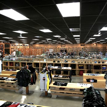Kings - Men's Clothing Near Me - Montclair, California Kings - Men's Clothing Near Me - Montclair, California