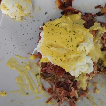The Scratch Room - Corned beef hash eggs benedict with huge eggshell - Breakfast & Brunch Near Me - Anaheim, California The Scratch Room - Corned beef hash eggs benedict with huge eggshell - Breakfast & Brunch Near Me - Anaheim, California
