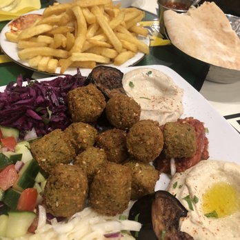 L'As du Fallafel - €16 Fallafel plate that was honestly not even close to the best. - Kosher Near Me - Paris, 75 L'As du Fallafel - €16 Fallafel plate that was honestly not even close to the best. - Kosher Near Me - Paris, 75