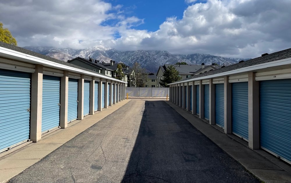 HILL FIELD SELF STORAGE Request a Quote 2148 N Hill Field Rd, Layton, Utah Self Storage