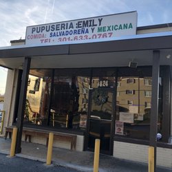 Pupuseria Emily - Outside