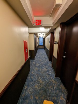 Hotel Apache by null