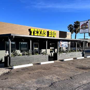 Papa Bears Barbeque - Restaurant Exterior - Food Trucks Near Me - Apache Junction, Arizona